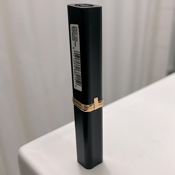 NWOB L’Oreal Paris Color Riche Lipstick in shade 108 Le Nude Rebellious - Picture 11 of 12